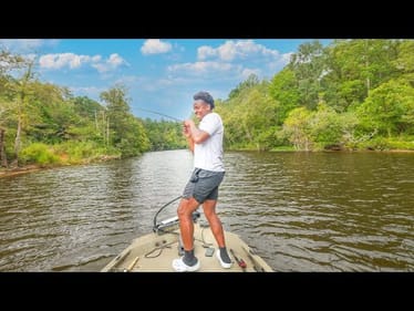 Places Like This Make Bass Fishing Fun (An UNFORGETTABLE DAY Of Fishing)