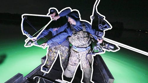 BOWFISHING Lake Guntersville for MASSIVE CARP at NIGHT! (EXCITING)