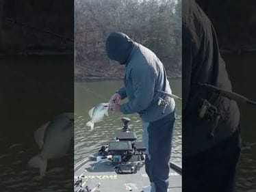 Wintertime CRAPPIE Catch