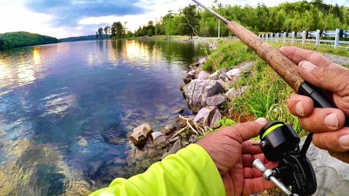 CATCHING ROADSIDE SLABS!!! How To Catch Crappie From The Bank