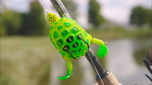 Strange Turtle Lure Challenge!! (GIANT BASS)