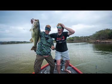 Spawning Bass Everywhere! Fishing a New Lake with Jon B